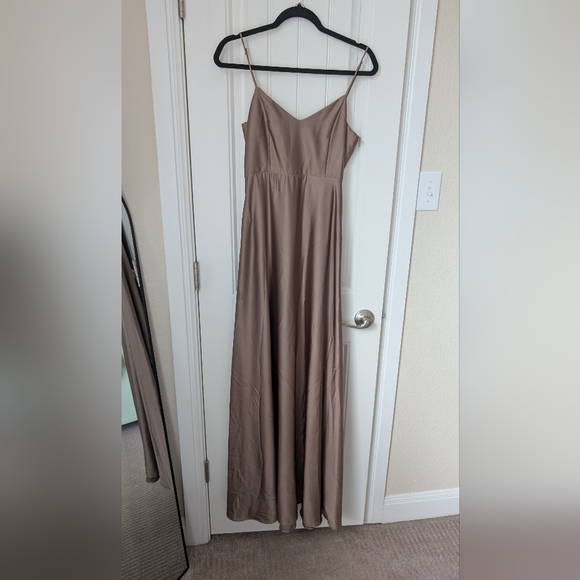 Show Me Your Mumu Faith Satin Maxi Dress In Dune - Picture 3 of 11